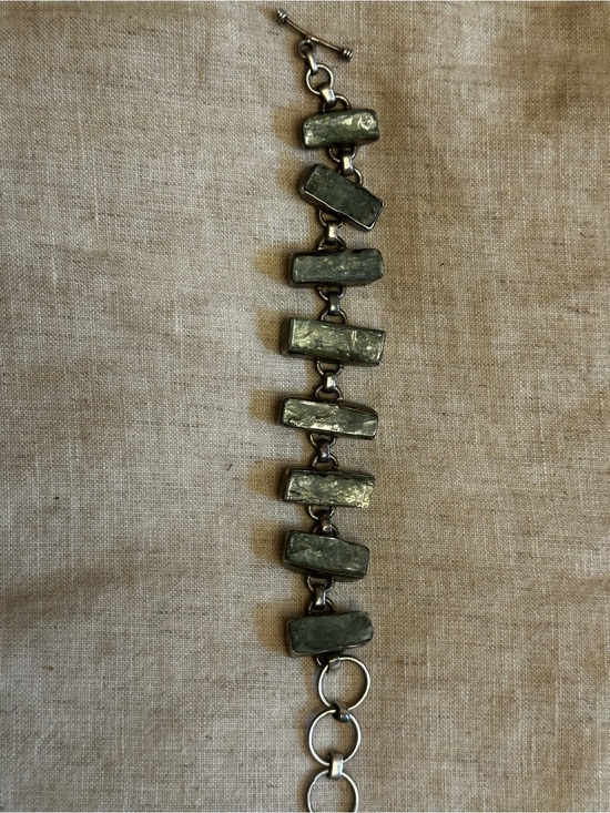 Jewelry - Green Crystal Rectangular Stone Link Bracelet